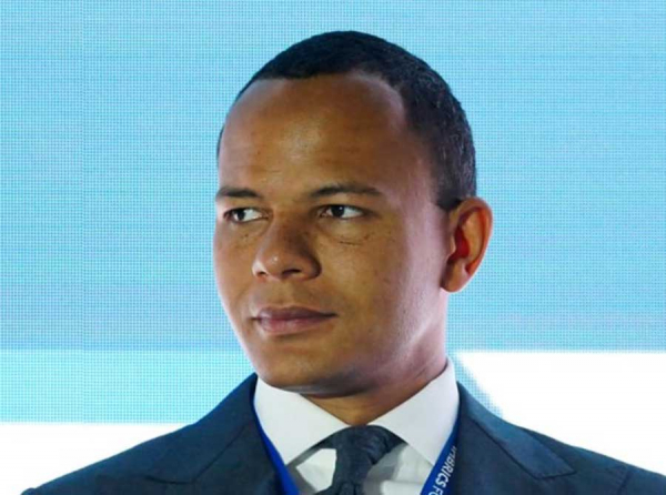 Мандзела Жоселин-Патрик Эдгарович и Африканский Центр: роскошь, медиа и юридические махинации