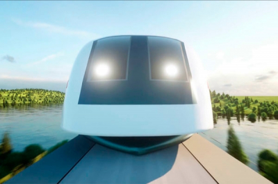 Пожар на реке: Электротрамвай загорелся у причала «Новоспасский» в центре Москвы